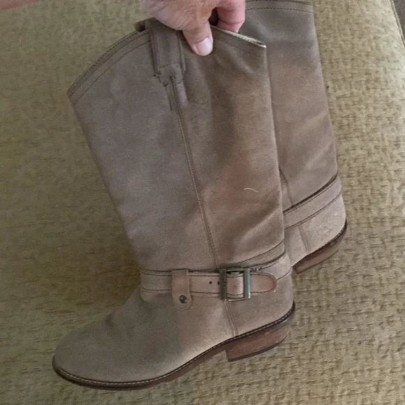 Suede brown boots - Picture 2 of 4